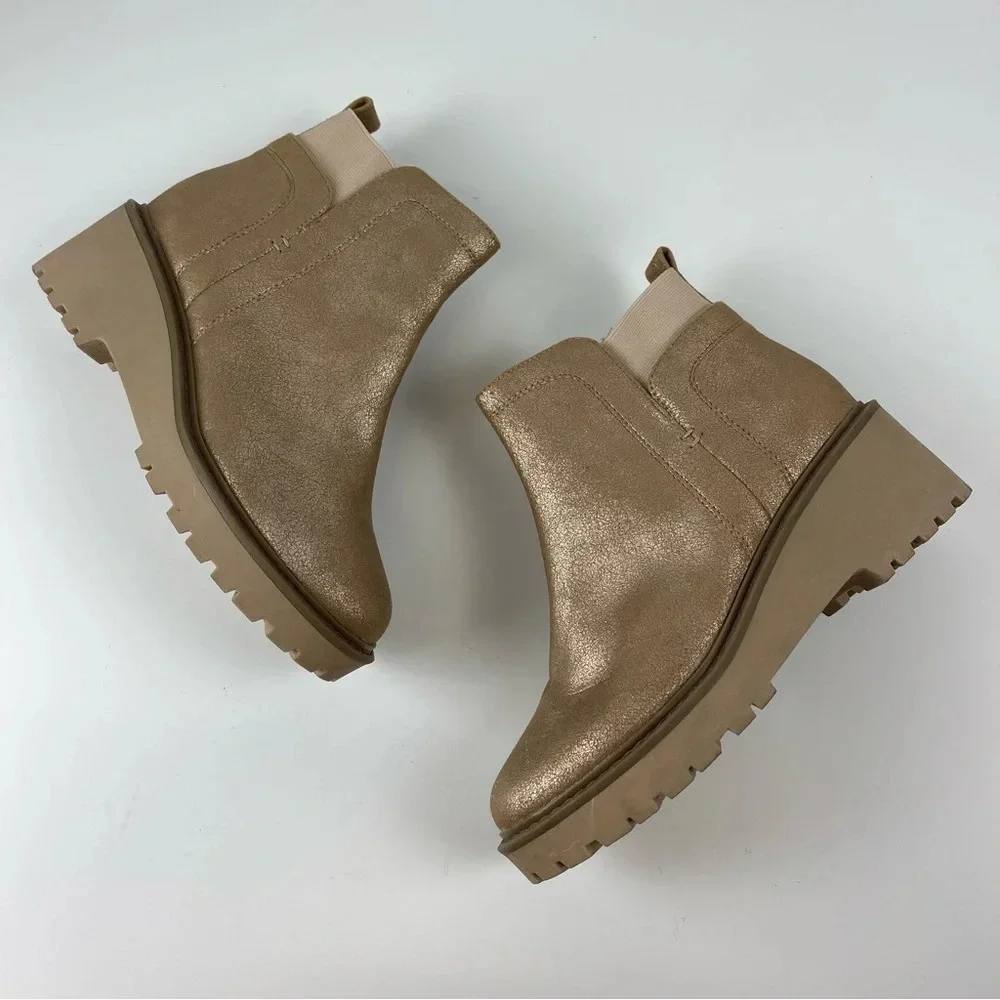 NEW DV Dolce Vita Fury Lug Booties Boots Size 5 Gold Side Zip